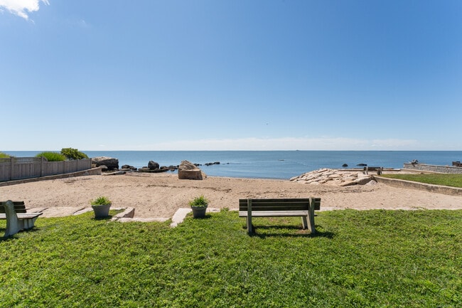 Photo - 27 Ridgewood Ave