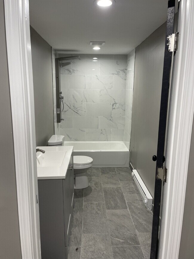 Photo - NEW 4 Bedroom Remodel with GARAGE!