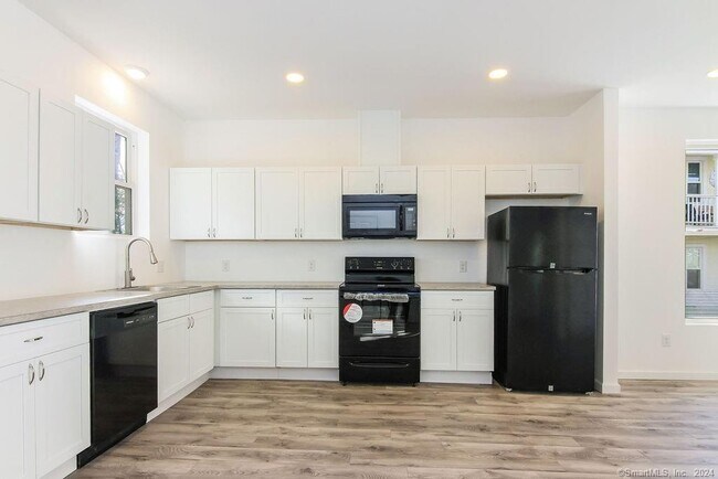 Photo - 66 Winthrop St Unit 2
