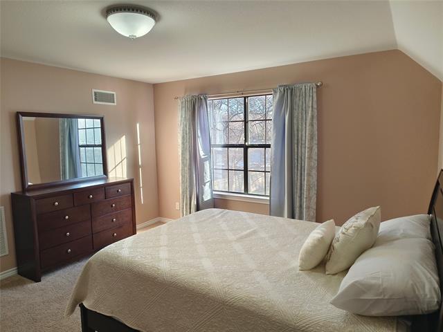 Photo - 100 E Bluebonnet Dr