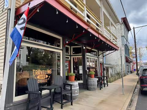 Photo - 302 W Potomac St