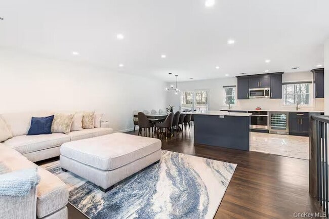 Photo - 9 E Stemmer Ln