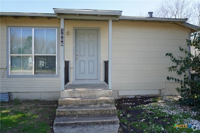 Building Photo - 1006 Haynes St Rental