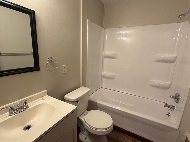 Photo - 1820 Oliver Ct