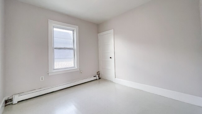 Photo - 24-26 Robinson Ct Unit 3rd Floor