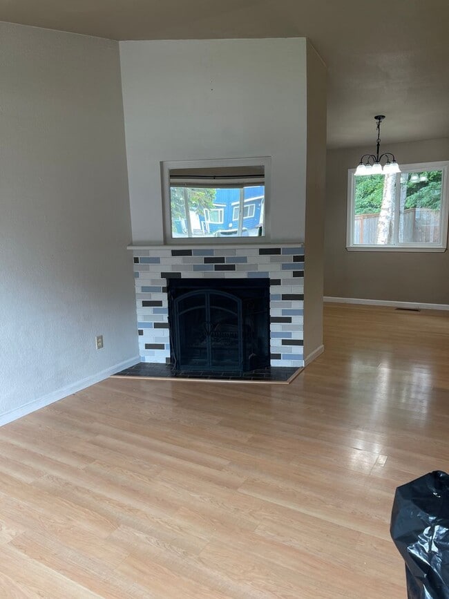 Jewel Lake 3 Bed/2 Bath with Fenced Yard - Jewel Lake 3 Bed/2 Bath with Fenced Yard House