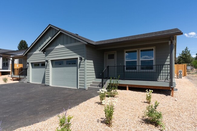 Building Photo - Brand New 2 Bedroom Duplex in SW Redmond Rental