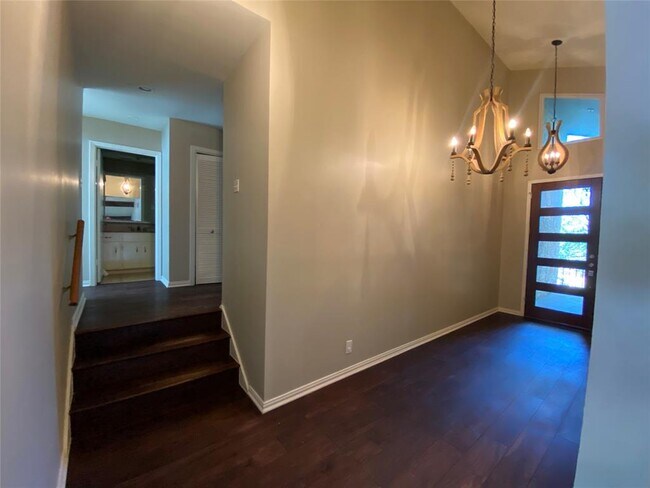 Photo - 2911 Kassarine Pass