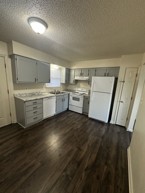 Photo - 3237 N 84th Terrace