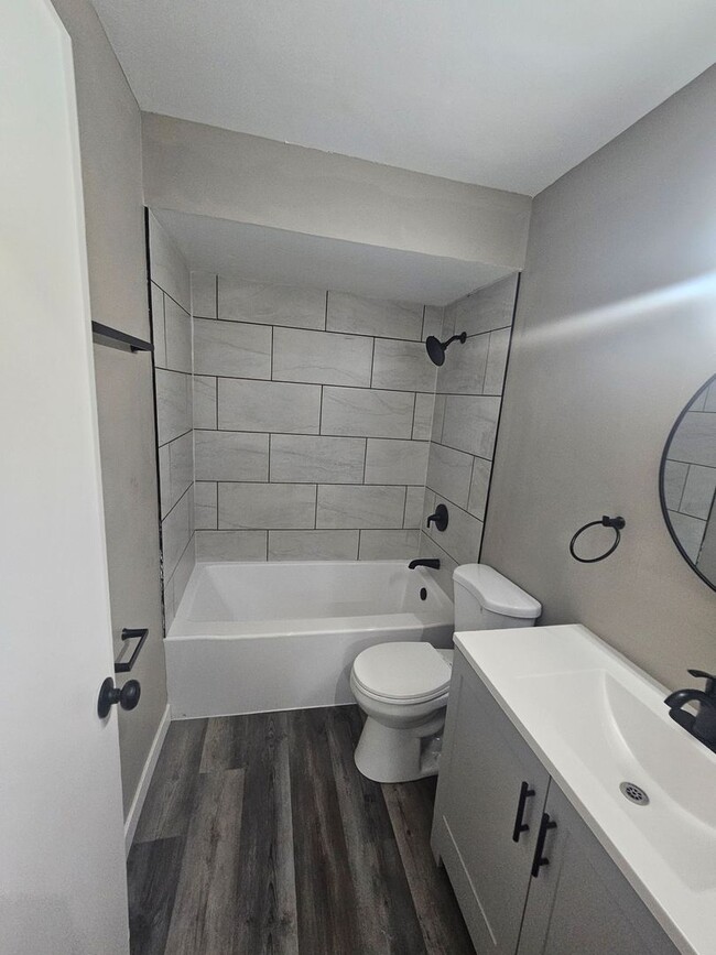 Photo - 1710 Elder St. (10 Unit)