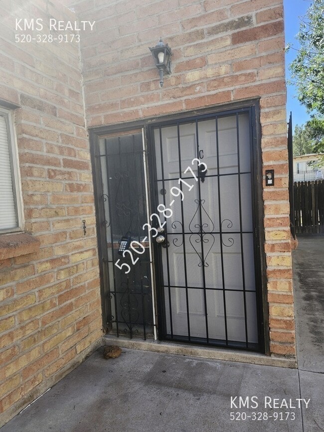 Photo - 6609 East Calle Alegria Unit C