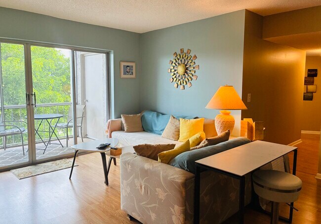 Photo - 505 Spencer Dr Unit 312