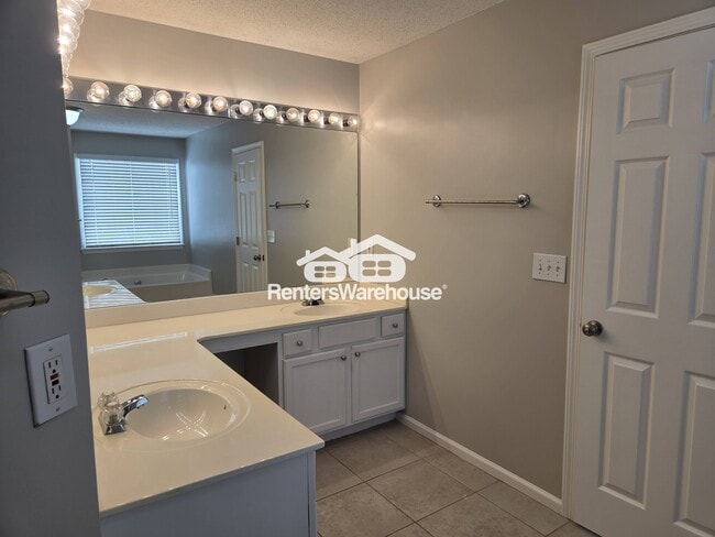 Photo - 2580 Alvecot Cir SE