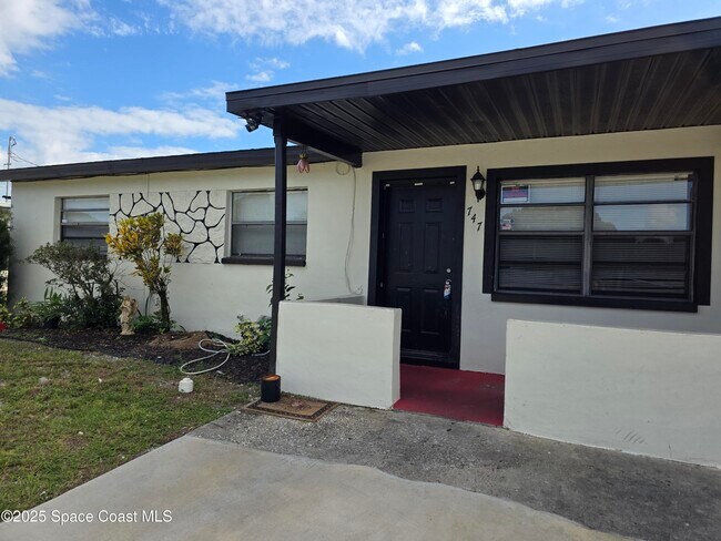 Photo - 747 E University Blvd