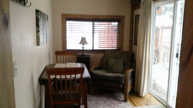 Photo - 1009 Alder St