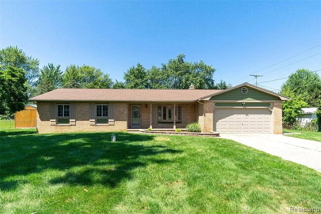 Building Photo - 10032 Shadyhill Ln Rental