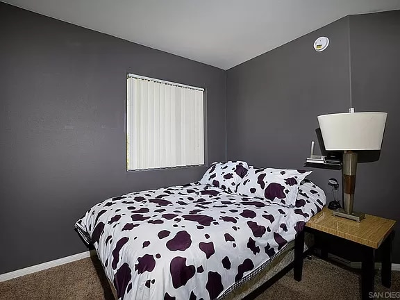 Photo - 3345 Oliphant St