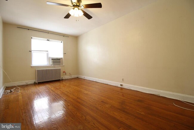 Photo - 1612 Pine St