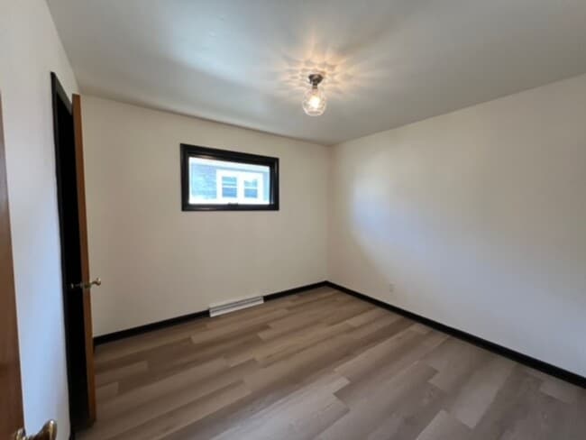 Photo - Spacious 2 Bed / 1 Bath Near Downtown Urbana with Garage