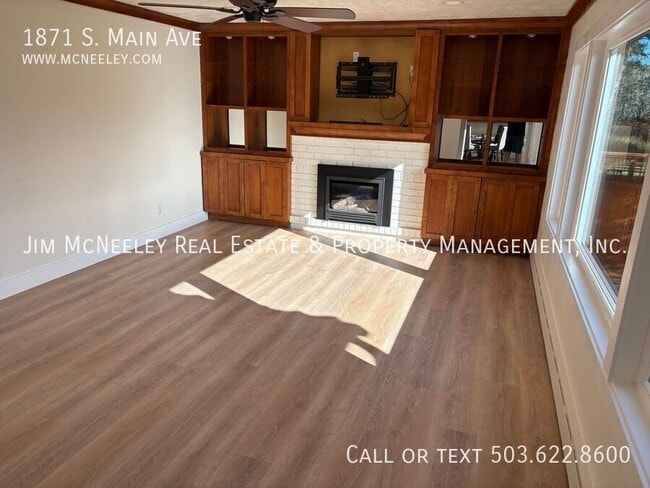 Photo - 1871 S Main Ave