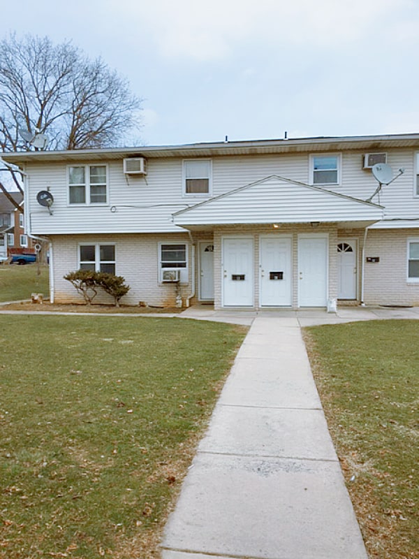 Building Photo - 1116 S Hall St Rental