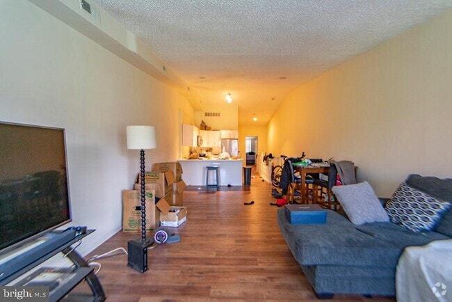 Building Photo - 229 Market St Unit 3 Rental