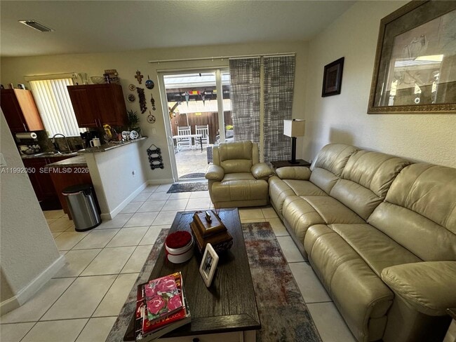 Photo - 6980 NW 177th St