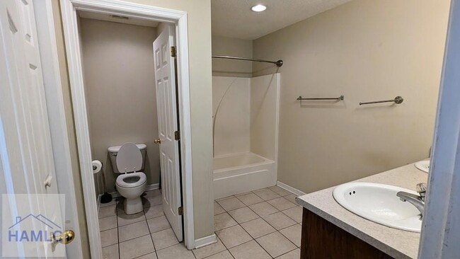 Photo - 306 N Main St
