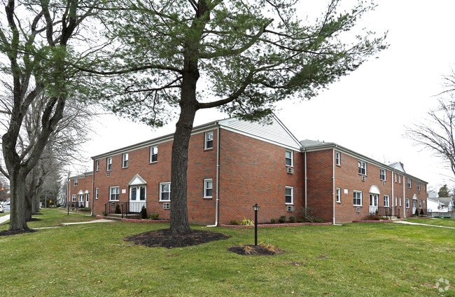 Nassau Arms Apartments