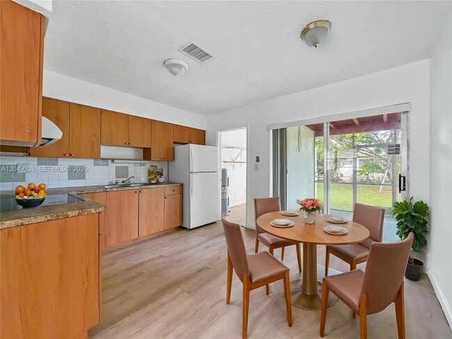 Photo - 1725 NW 54th Terrace Unit 1725