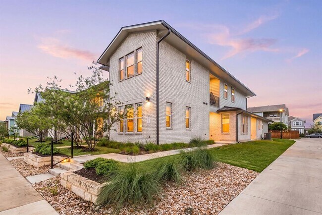 Photo - 2409 Simond Ave