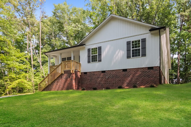 Photo - 200 Ashbrook Rd