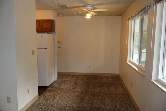 Photo - 1705 Heatheridge Rd