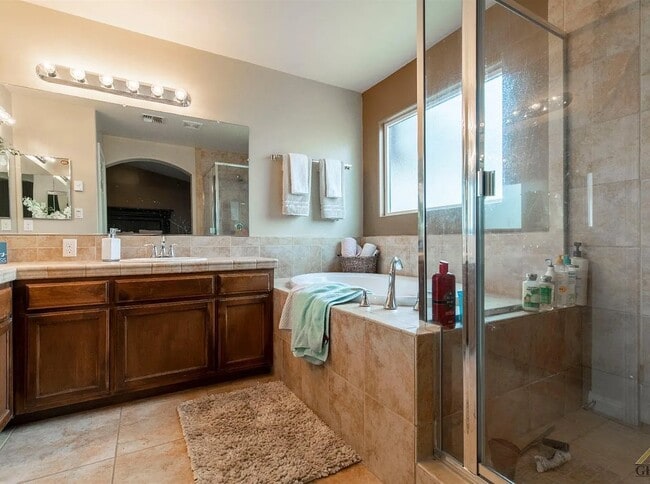 Photo - 10825 Coronado Pointe Dr