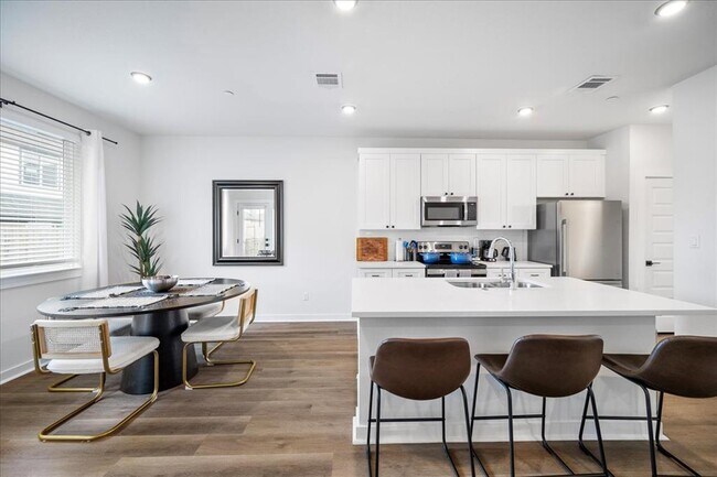 Photo - 2600 Gattis School Rd Unit 105