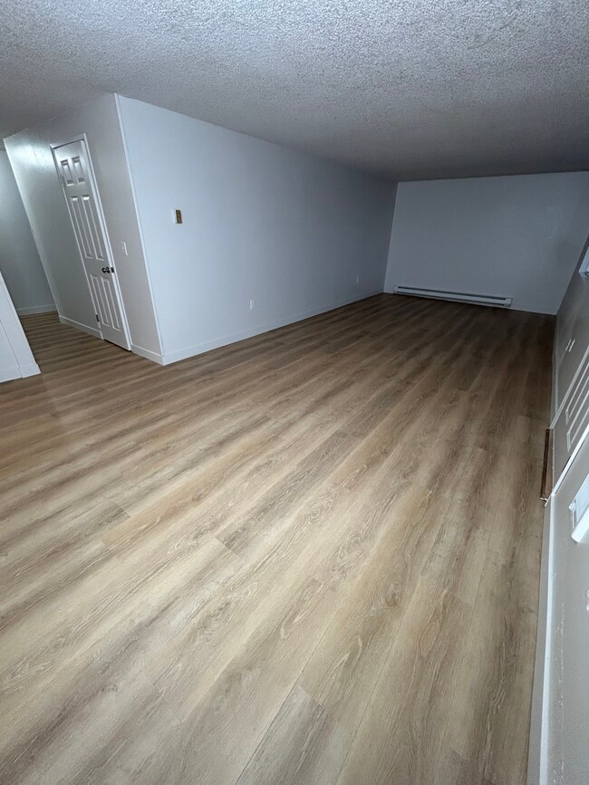Building Photo - 720 N 25th Ct Unit 3