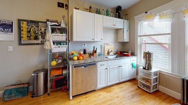 Photo - Beautiful 3 bed 1.5 bath in Brighton