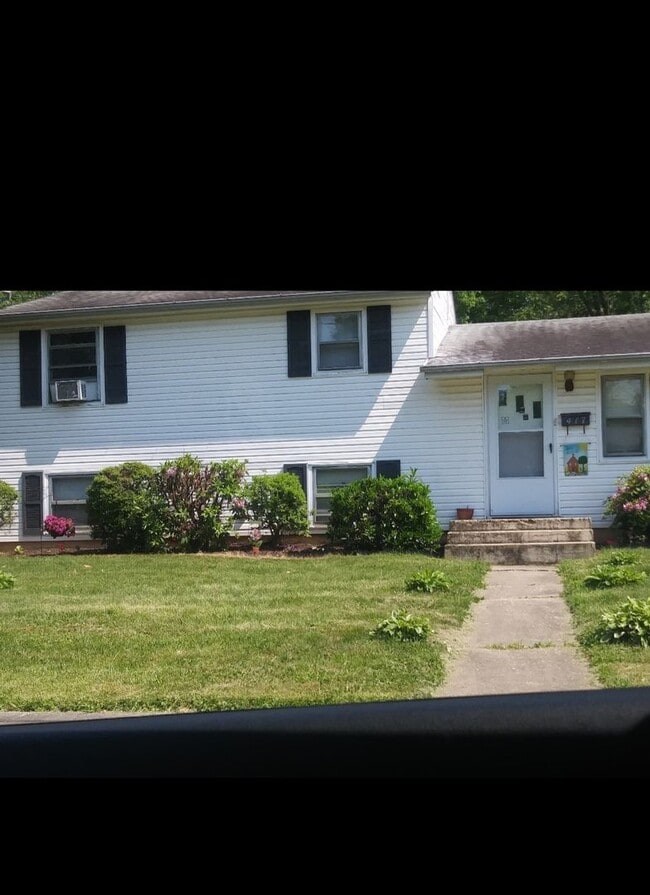 Photo - 3-bedroom, 1-bath single-family home in Aberdeen, MD.
