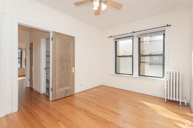 2BR, 1BA - Bedroom