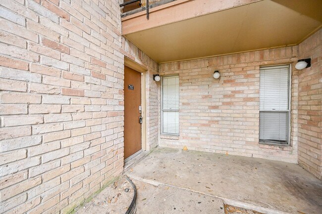 Photo - 16303 Lyons School Rd Unit 703