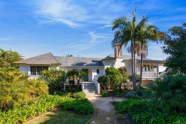 Photo - 867 Sand Point Rd