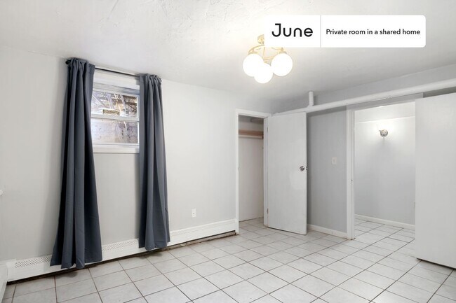 Photo - Room in Shared 6 bed/2 bath home Unidad D