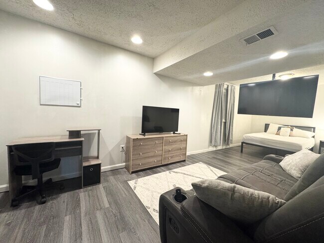 Photo - 6037 Meyers Landing Ct