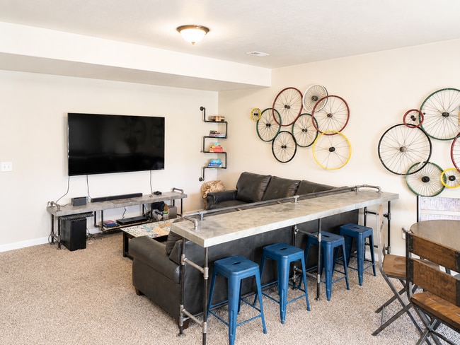 Photo - L Taylor 666 Unit Townhouse