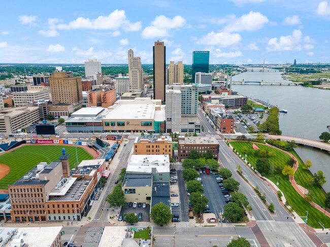 Photo - Commodore Perry Apartments