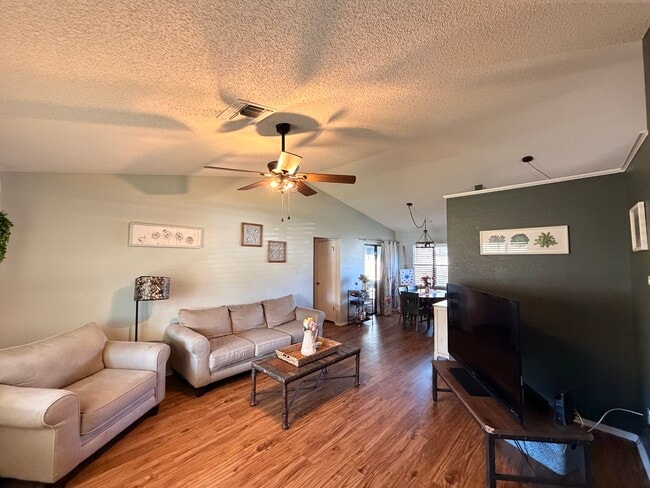 Photo - 7308 Fairwood Ave