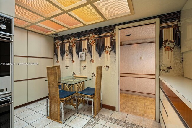 Photo - 11111 Biscayne Blvd