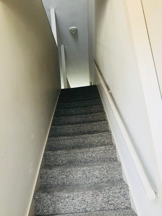 Photo - 605 E Main St Unit Midtown town Apt.