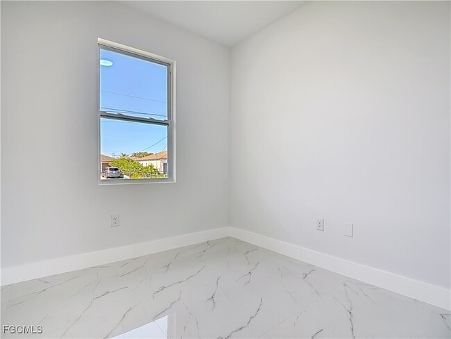 Building Photo - 5001 Bywood St Rental