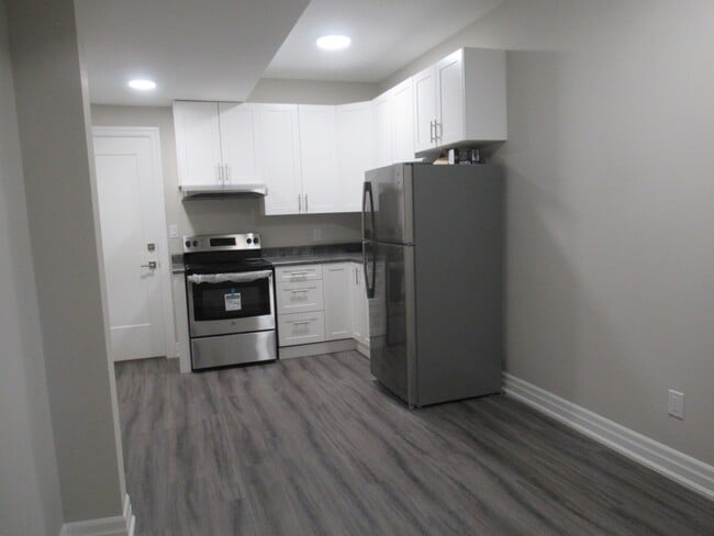 Building Photo - Beautiful Lower level apartment